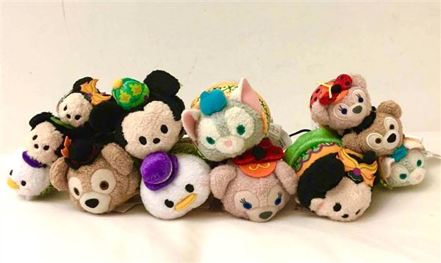 A look at Tsum Tsum merchandise at Hong Kong Disneyland including their new Halloween Tsums!