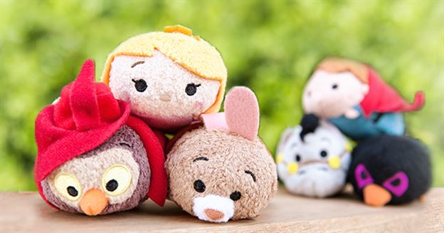 Happy Tsum Tsum Tuesday! Sleeping Beauty and Minnie Mouse Vacation sets released!